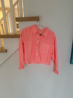 Universal Thread Neon Coral Button-Up Crop Shirt